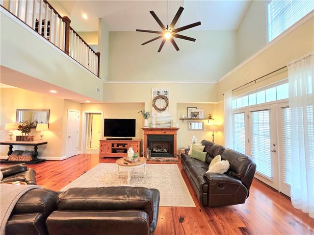397 Misty Harbor Blvd, Woodbine, GA 31569