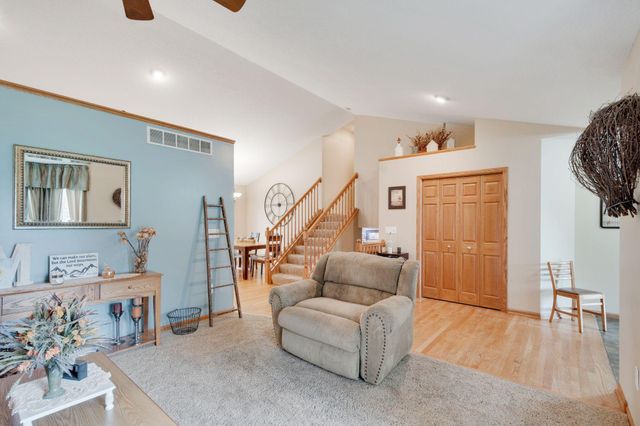 707 Chalupsky Avenue SE, New Prague, MN 56071