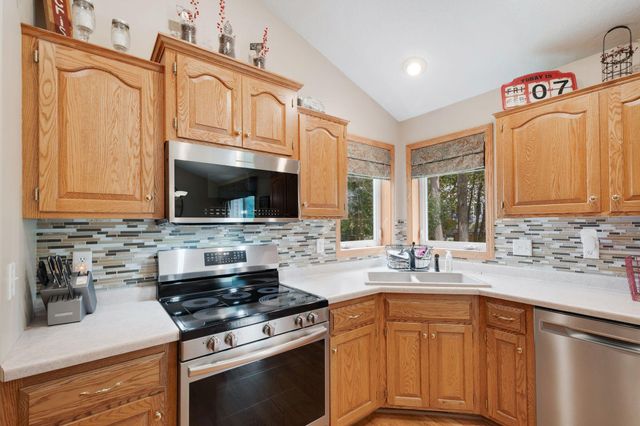 707 Chalupsky Avenue SE, New Prague, MN 56071