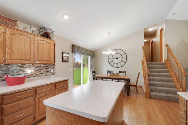 707 Chalupsky Avenue SE, New Prague, MN 56071