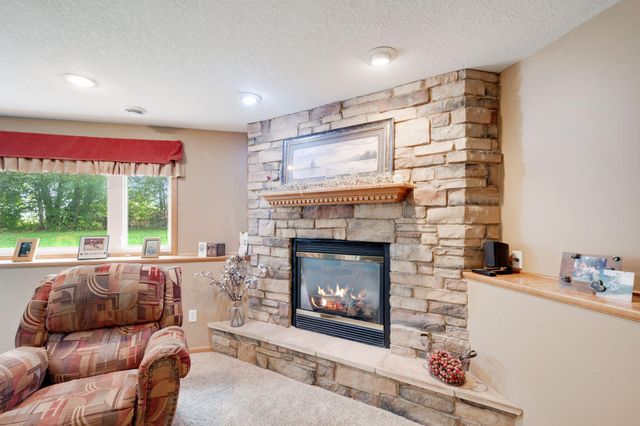 707 Chalupsky Avenue SE, New Prague, MN 56071