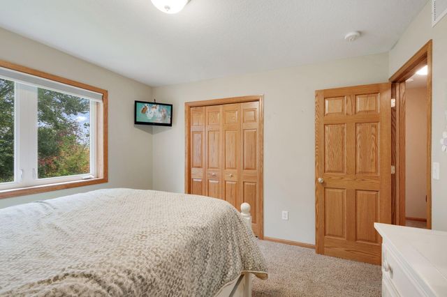 707 Chalupsky Avenue SE, New Prague, MN 56071