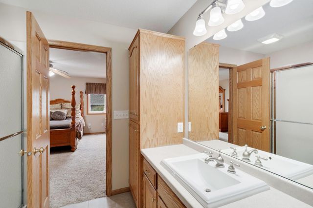 707 Chalupsky Avenue SE, New Prague, MN 56071