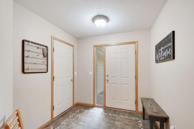 707 Chalupsky Avenue SE, New Prague, MN 56071