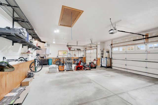 707 Chalupsky Avenue SE, New Prague, MN 56071