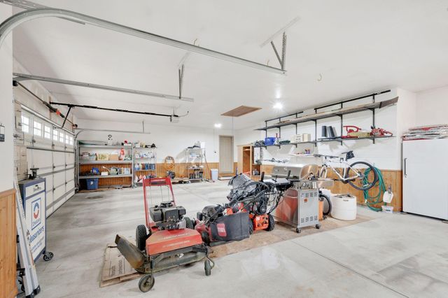 707 Chalupsky Avenue SE, New Prague, MN 56071