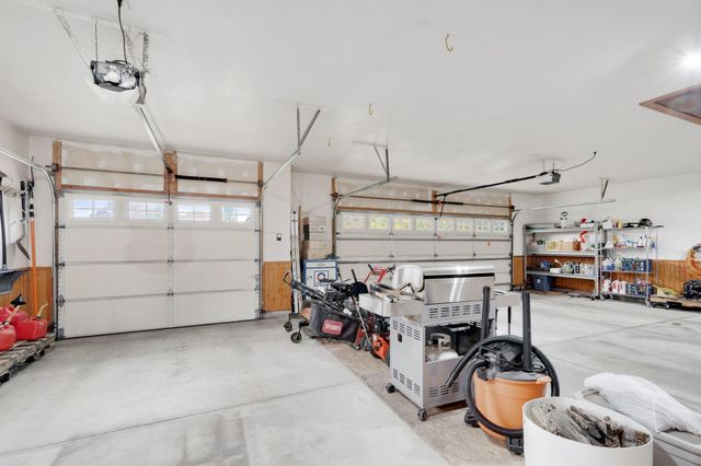 707 Chalupsky Avenue SE, New Prague, MN 56071