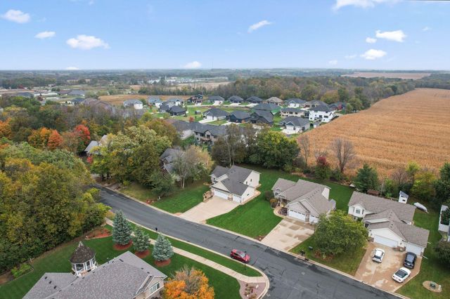 707 Chalupsky Avenue SE, New Prague, MN 56071