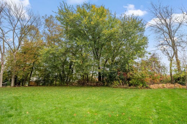 707 Chalupsky Avenue SE, New Prague, MN 56071