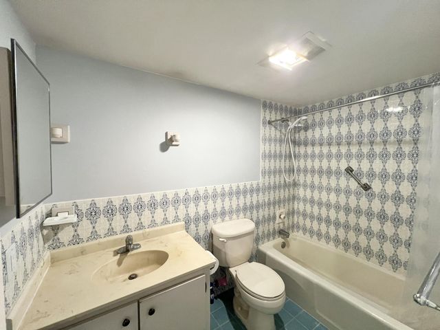 1000 NW 13th Street 213a, Boca Raton, FL 33486