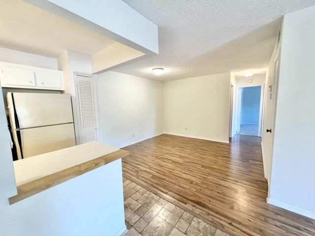 1000 NW 13th Street 213a, Boca Raton, FL 33486