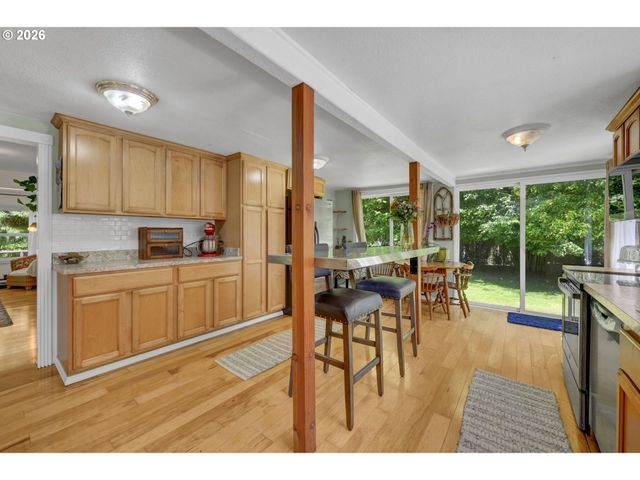 5596 CANARY Rd, Florence, OR 97439