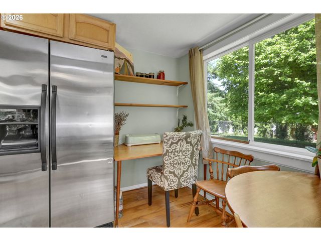 5596 CANARY Rd, Florence, OR 97439