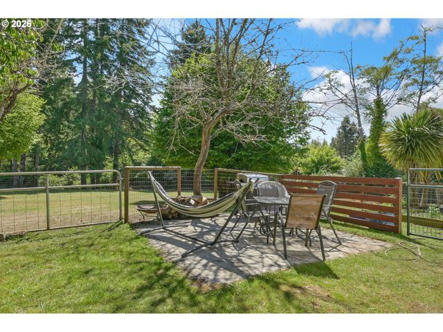 5596 CANARY Rd, Florence, OR 97439