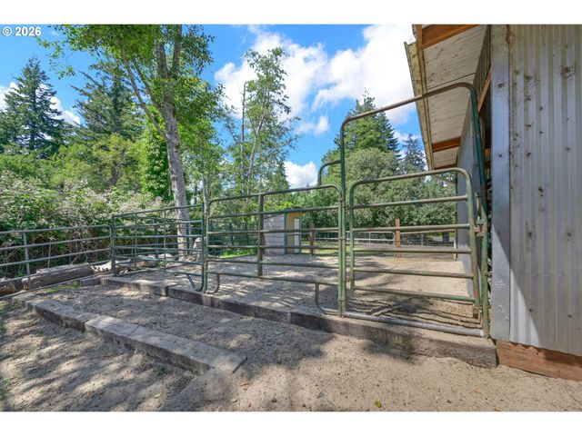 5596 CANARY Rd, Florence, OR 97439