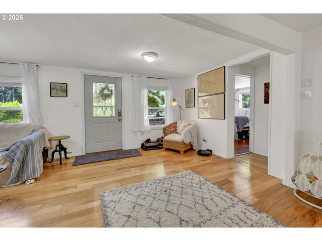 5596 CANARY Rd, Florence, OR 97439