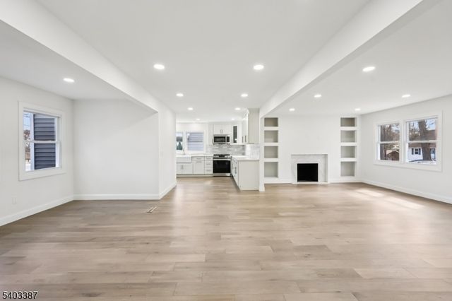 2 Guenter St, Butler Boro, NJ 07405