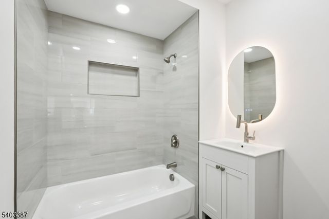 2 Guenter St, Butler Boro, NJ 07405