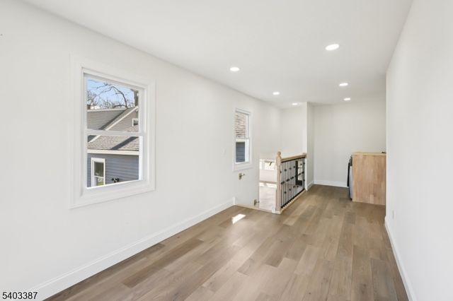 2 Guenter St, Butler Boro, NJ 07405