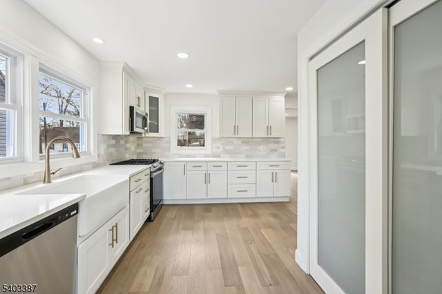 2 Guenter St, Butler Boro, NJ 07405