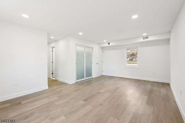 2 Guenter St, Butler Boro, NJ 07405