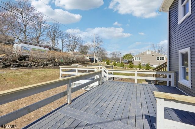 2 Guenter St, Butler Boro, NJ 07405