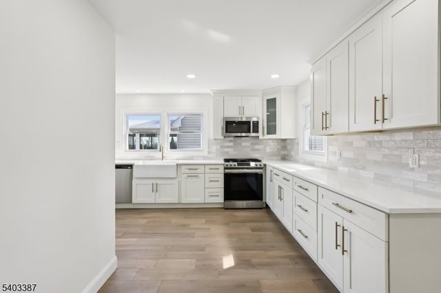 2 Guenter St, Butler Boro, NJ 07405