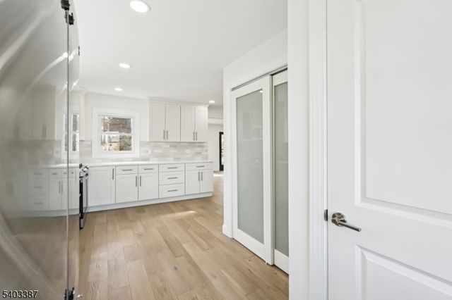 2 Guenter St, Butler Boro, NJ 07405