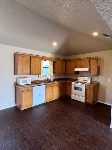 624 Johnathon Court, Joshua, TX 76058