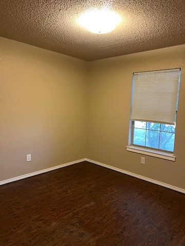 624 Johnathon Court, Joshua, TX 76058