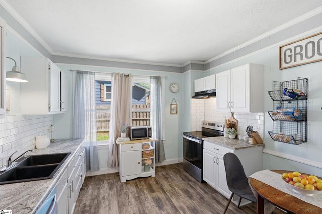 14 School Street, Travelers Rest, SC 29690