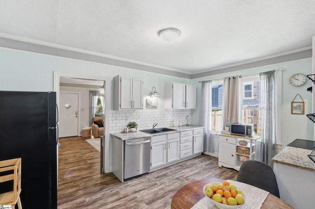 14 School Street, Travelers Rest, SC 29690