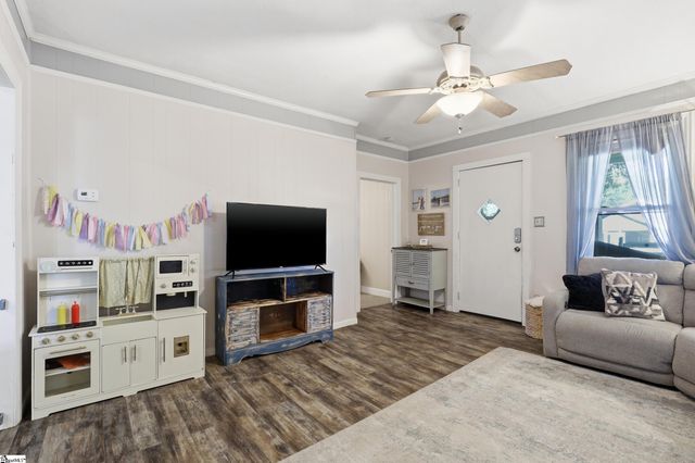 14 School Street, Travelers Rest, SC 29690