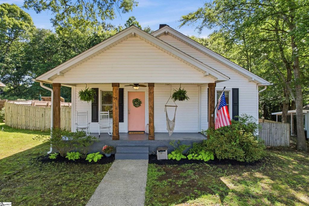 14 School Street, Travelers Rest, SC 29690
