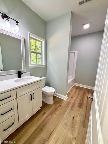 7471 Olin Road, Pfafftown, NC 27040