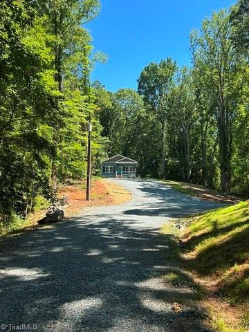 7471 Olin Road, Pfafftown, NC 27040