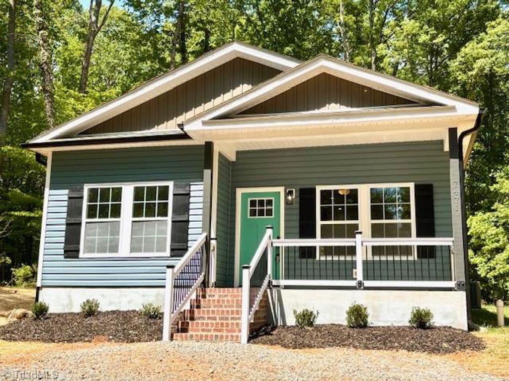 7471 Olin Road, Pfafftown, NC 27040