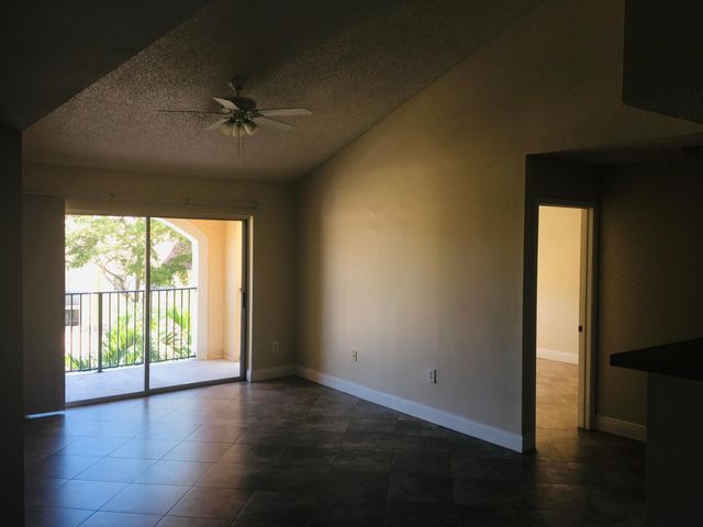 1721 Village Boulevard 303, West Palm Beach, FL 33409