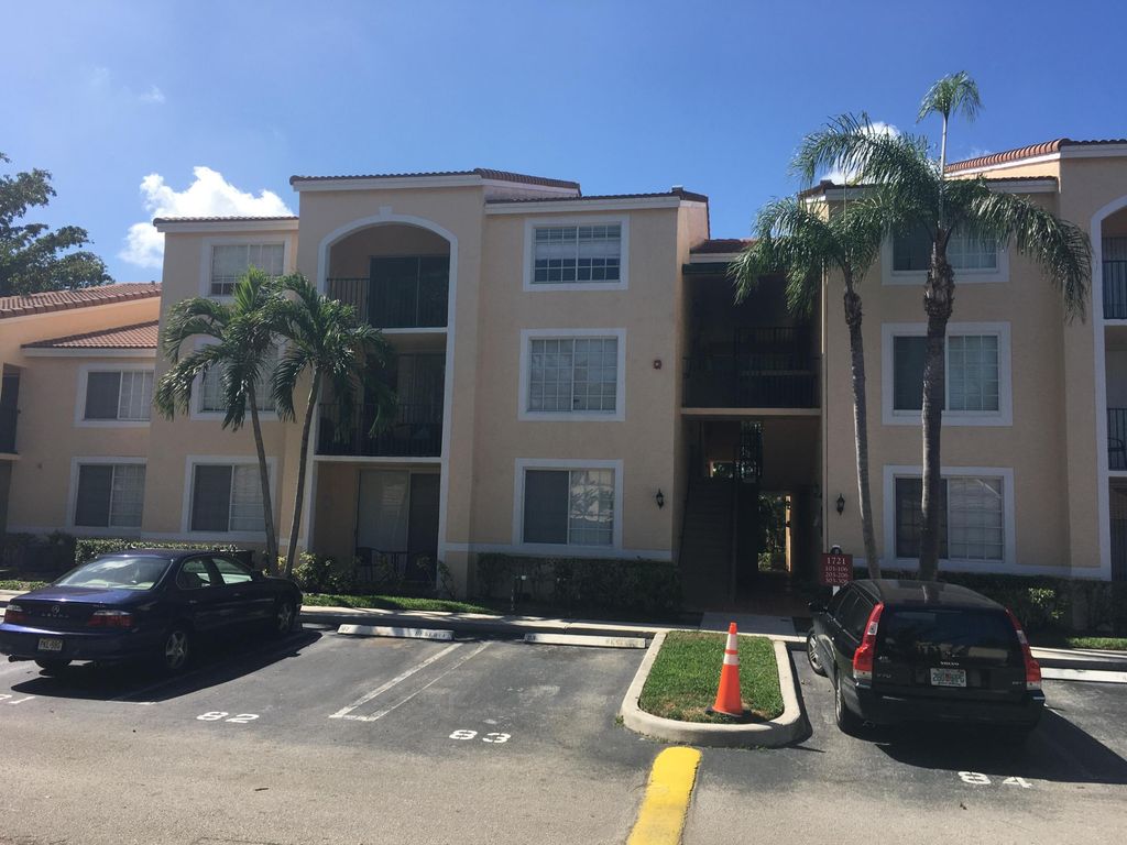 1721 Village Boulevard 303, West Palm Beach, FL 33409