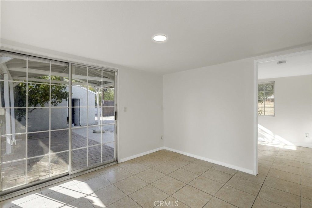 7955 White Oak, Reseda, CA 91335 — photo 4