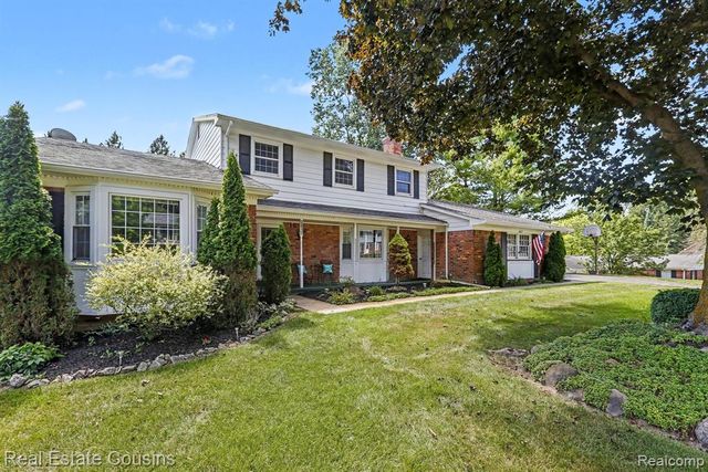 3017 Old Orchard Drive, Brighton, MI 48114