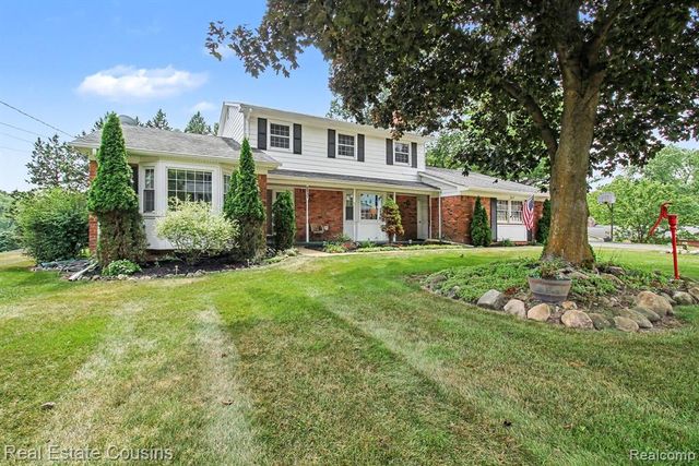3017 Old Orchard Drive, Brighton, MI 48114