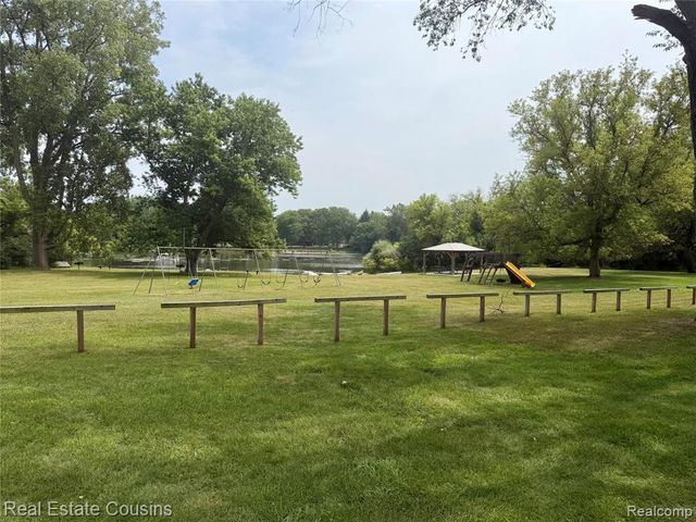 3017 Old Orchard Drive, Brighton, MI 48114