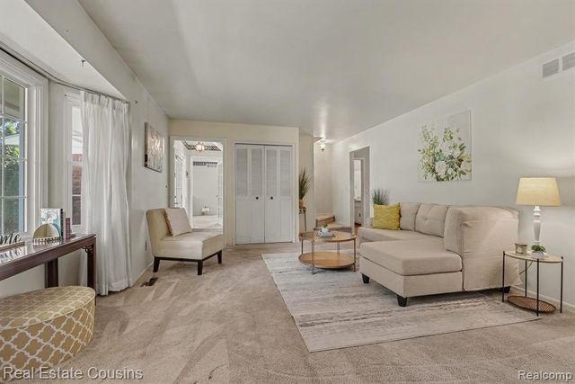 3017 Old Orchard Drive, Brighton, MI 48114
