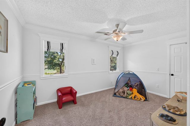 607 N Brookhaven Dr, Wichita, KS 67230