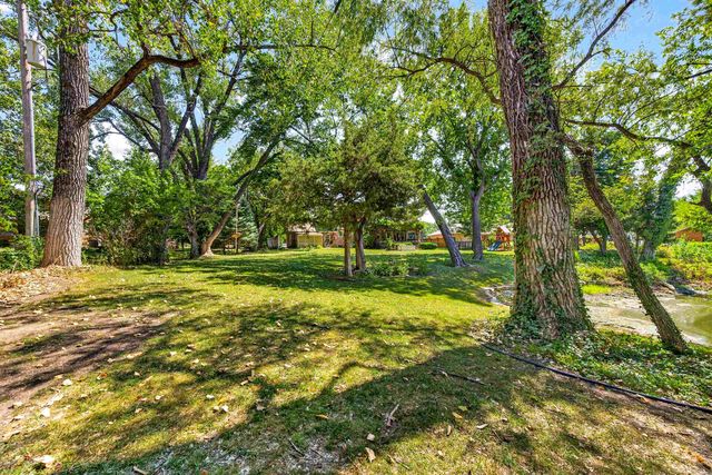 607 N Brookhaven Dr, Wichita, KS 67230