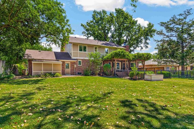 607 N Brookhaven Dr, Wichita, KS 67230