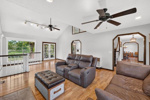 607 N Brookhaven Dr, Wichita, KS 67230