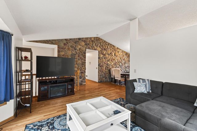 898 Harrison Drive, Big Lake, MN 55309