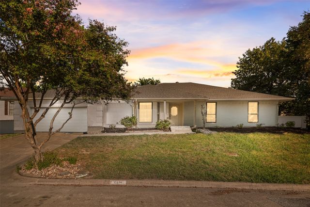 5813 Yacht Club Drive, Rockwall, TX 75032